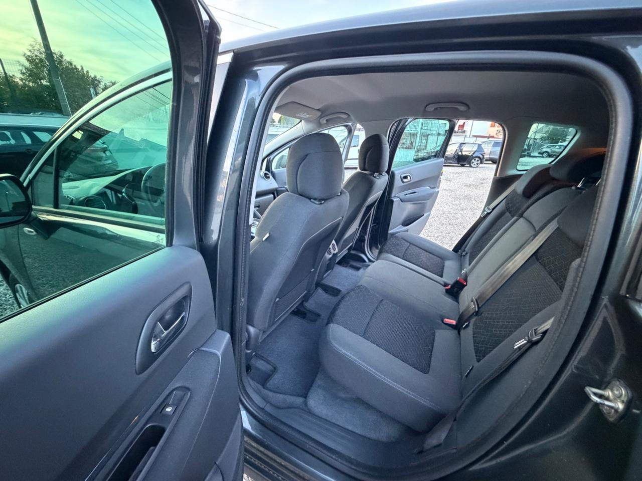 Peugeot 3008 BlueHDi 120 S&S Business
