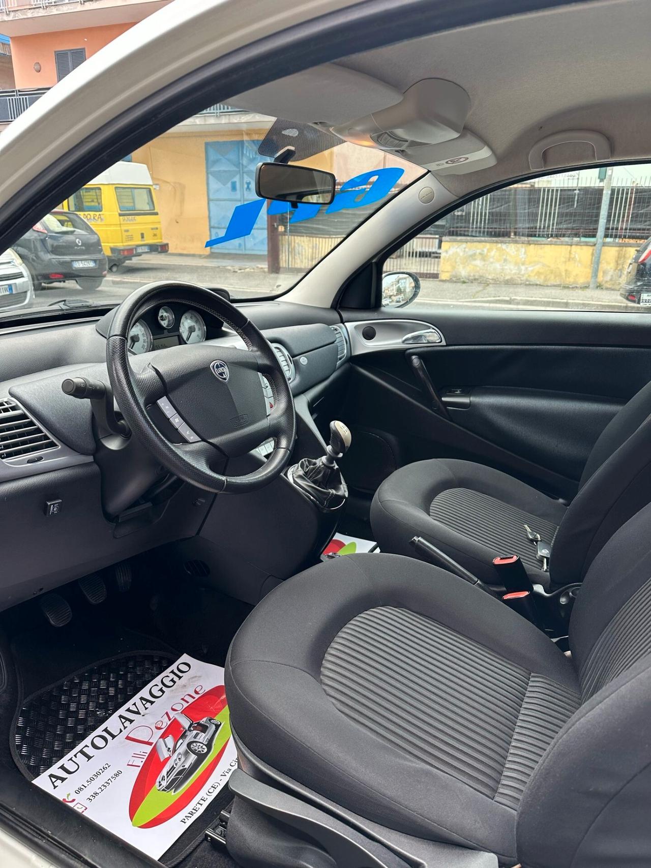 Lancia Ypsilon 1.4 Oro Ecochic GPL
