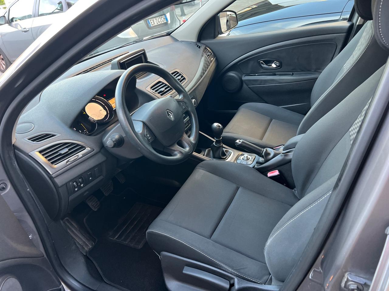 Renault Megane Mégane 1.5 d per NEOP - Garanzia 12 Mesi