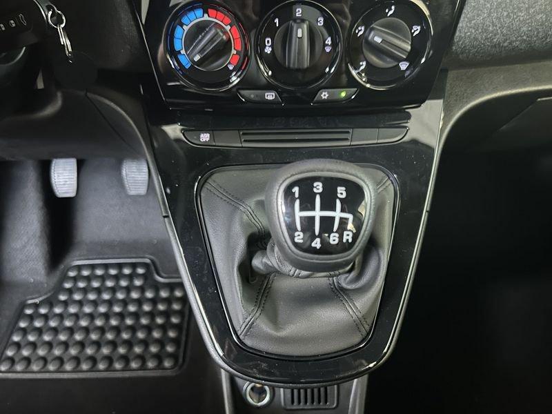 Lancia Ypsilon 1.0 FireFly 70cv Hybrid Silver