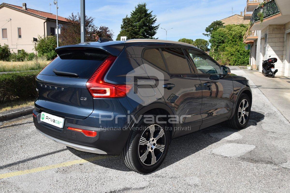 VOLVO XC40 D3 Momentum Pro