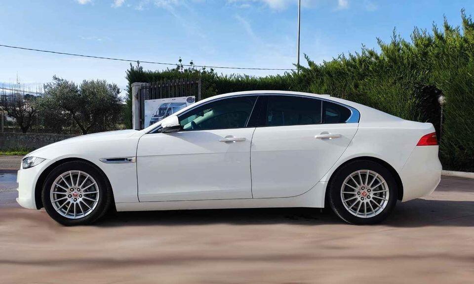 Jaguar XE 2.0 D Turbo Prestige