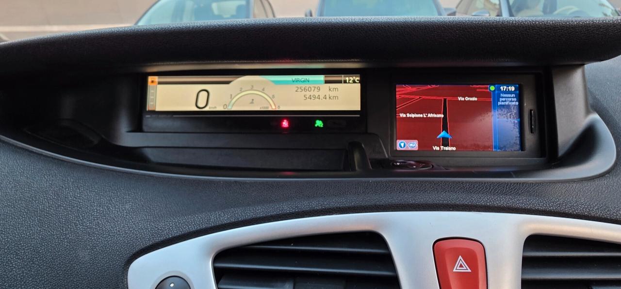 Renault Grand Scénic X-Mod 1.5 dCi 7 posti