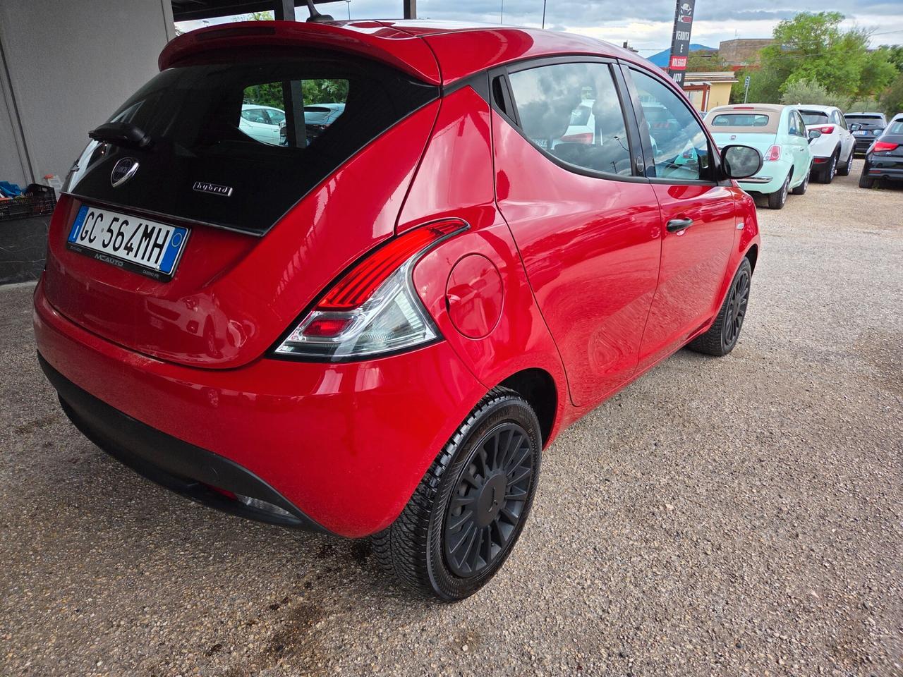 Lancia Ypsilon 5 porte S&S Hybrid Ecochic Silver