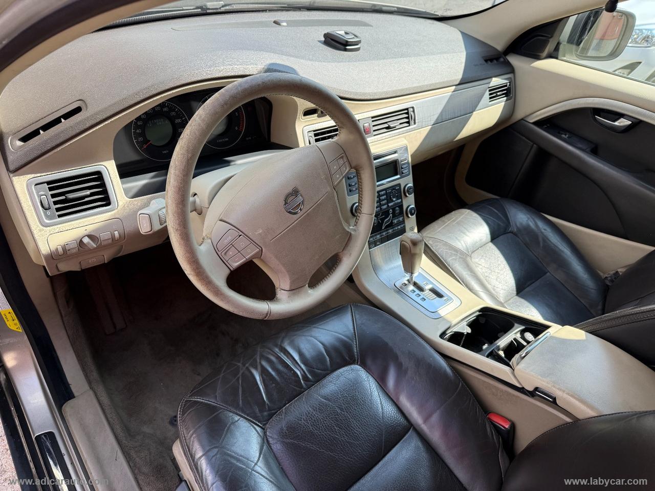 VOLVO XC70 D5 AWD aut.