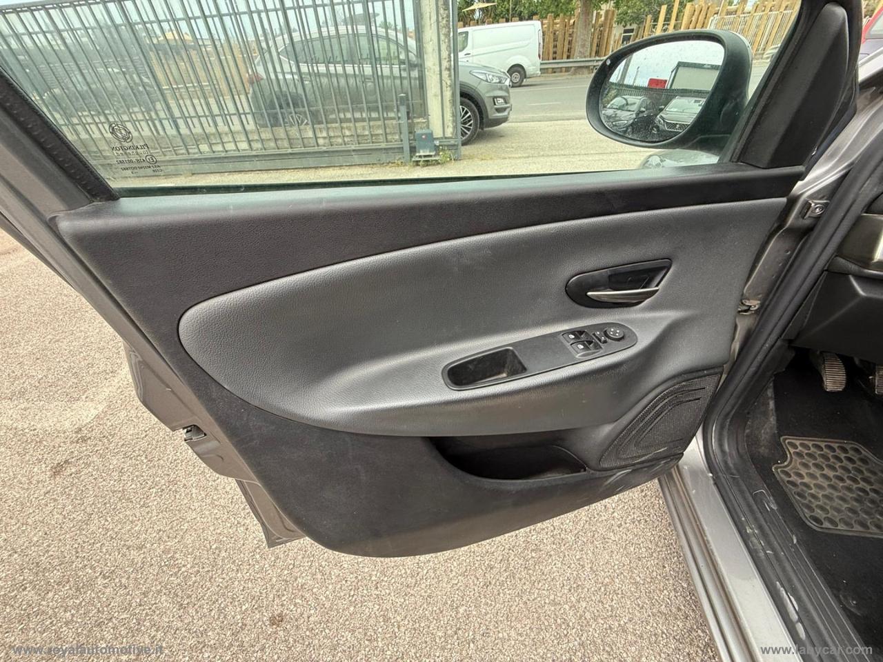 LANCIA Ypsilon 1.3 MJT 95 CV 5p. S&S Platinum