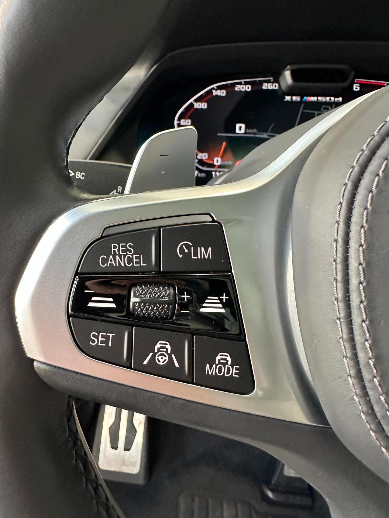 BMW X6 M 50d-Fari Laser-22"-Tetto-Camera 360-Individual-IVA