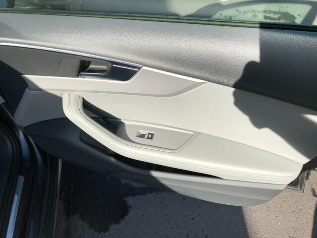 Audi A4 Avant 40 TDI S tronic LED+TETTO-18"-GANCIO