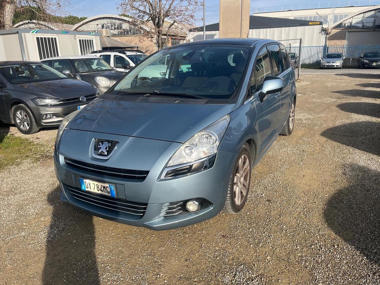 Peugeot 5008 1.6 HDi 110CV Féline