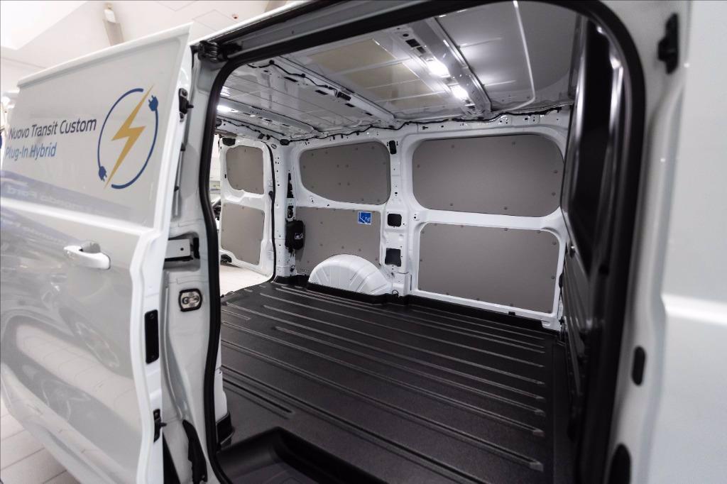 FORD transit custom V710 320 2.5 Duratec phev 233cv Titanium L1H1 del 2025