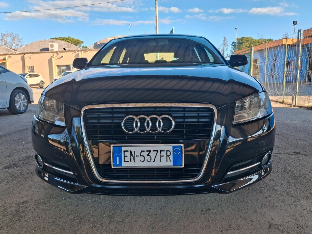 Audi A3 SPB 1.6 TDI 105 CV* CERCHI 17"*