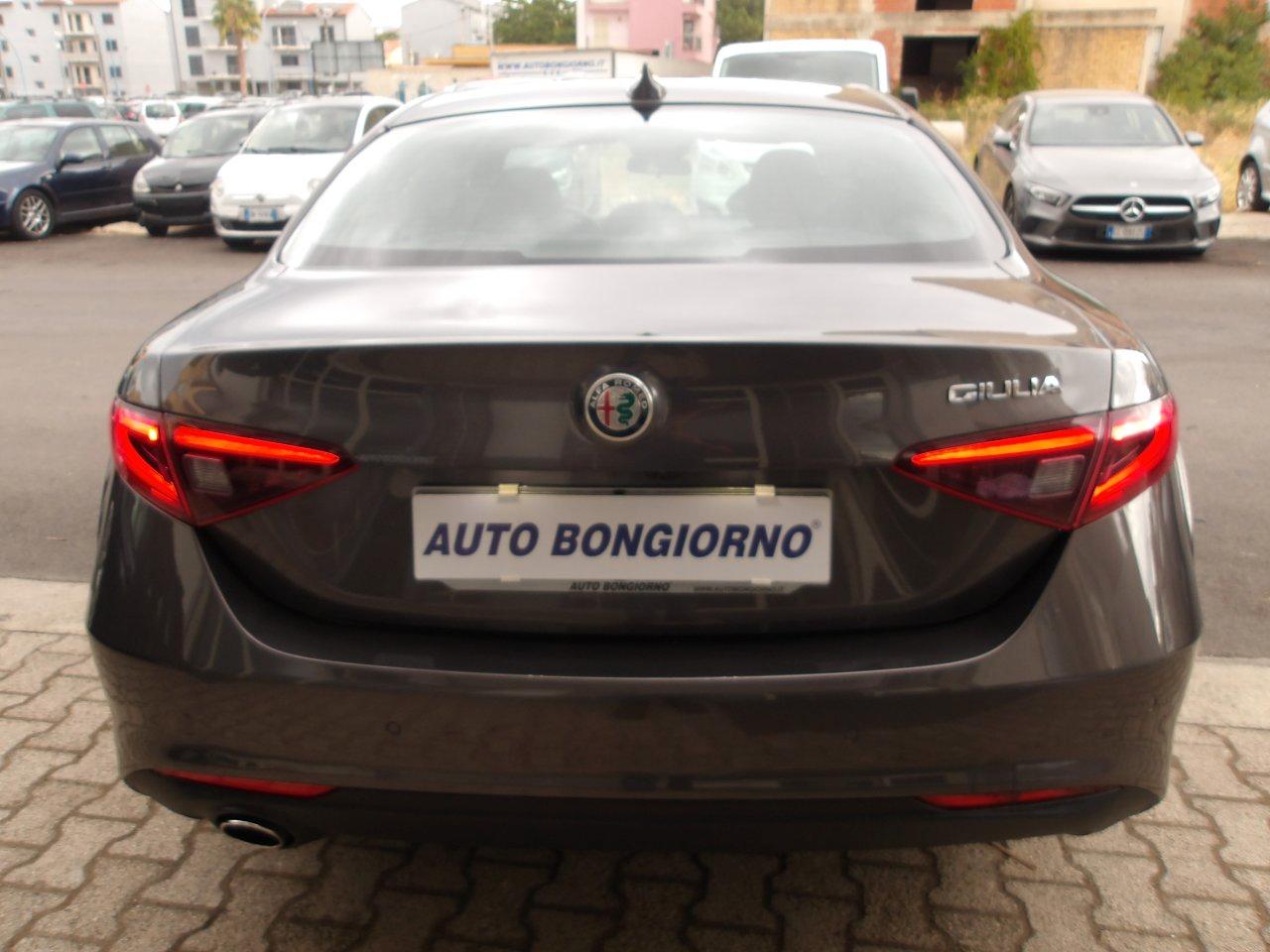 Alfa Romeo Giulia 2.2 t Super 150cv