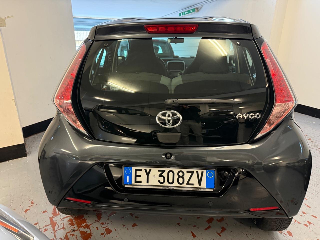 Toyota Aygo 1.0 VVT-i 69 CV 5 porte x-play