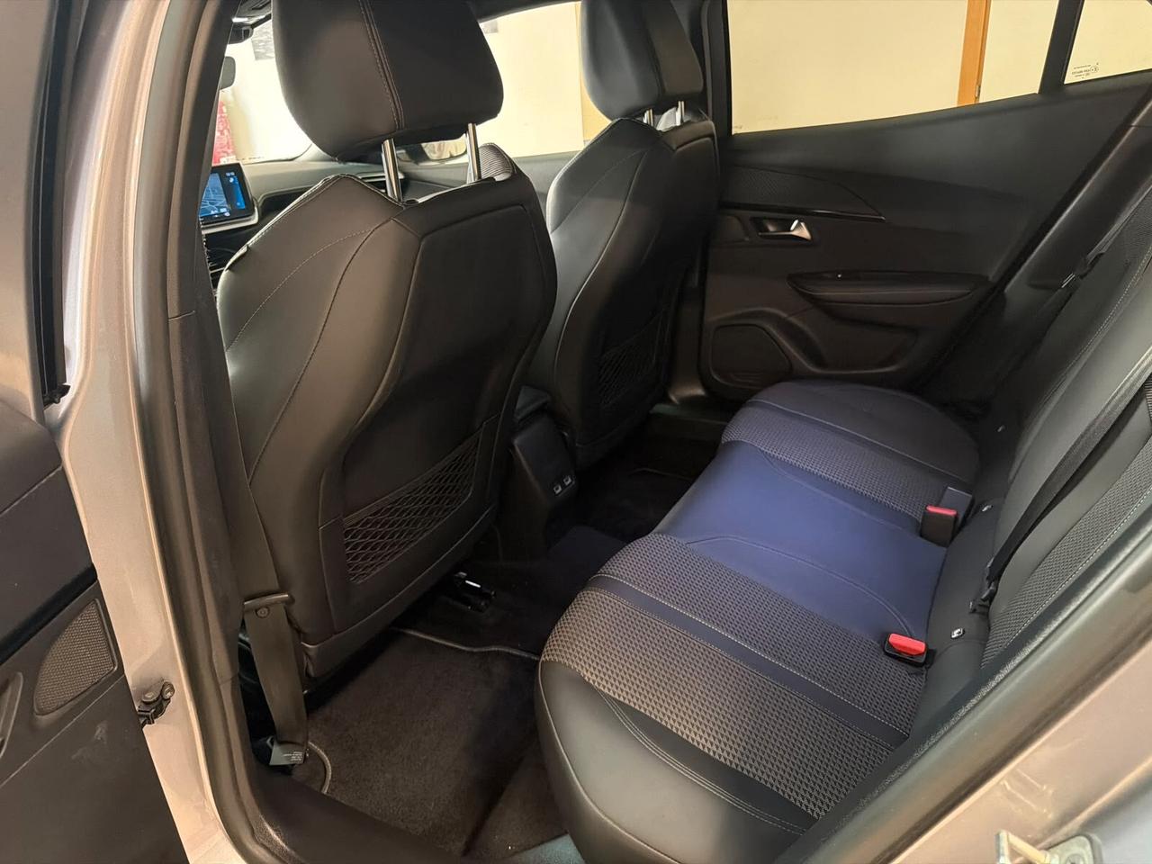 Peugeot 2008 BlueHDi 110 S&S GT