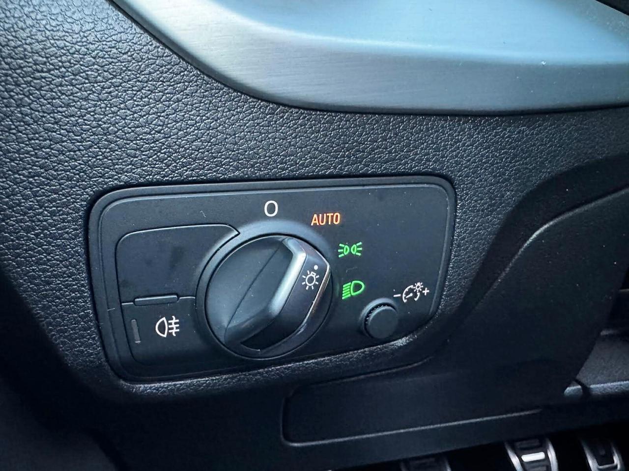 Audi Q2 30 TDI -TETTO A-SLINE INT-