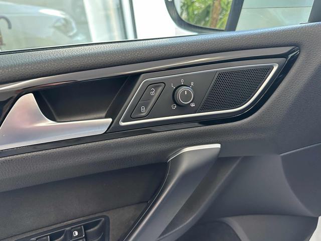 VOLKSWAGEN Golf Sportsvan 1.6 TDI 110CV Comfortline BlueMotion Technology