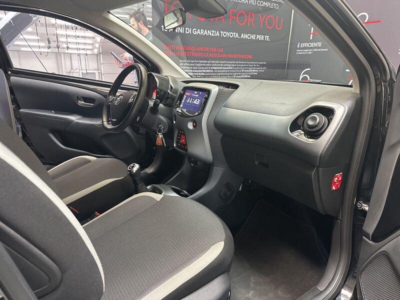 Toyota Aygo Aygo Connect 1.0 VVT-i 72 CV 5 porte x-play