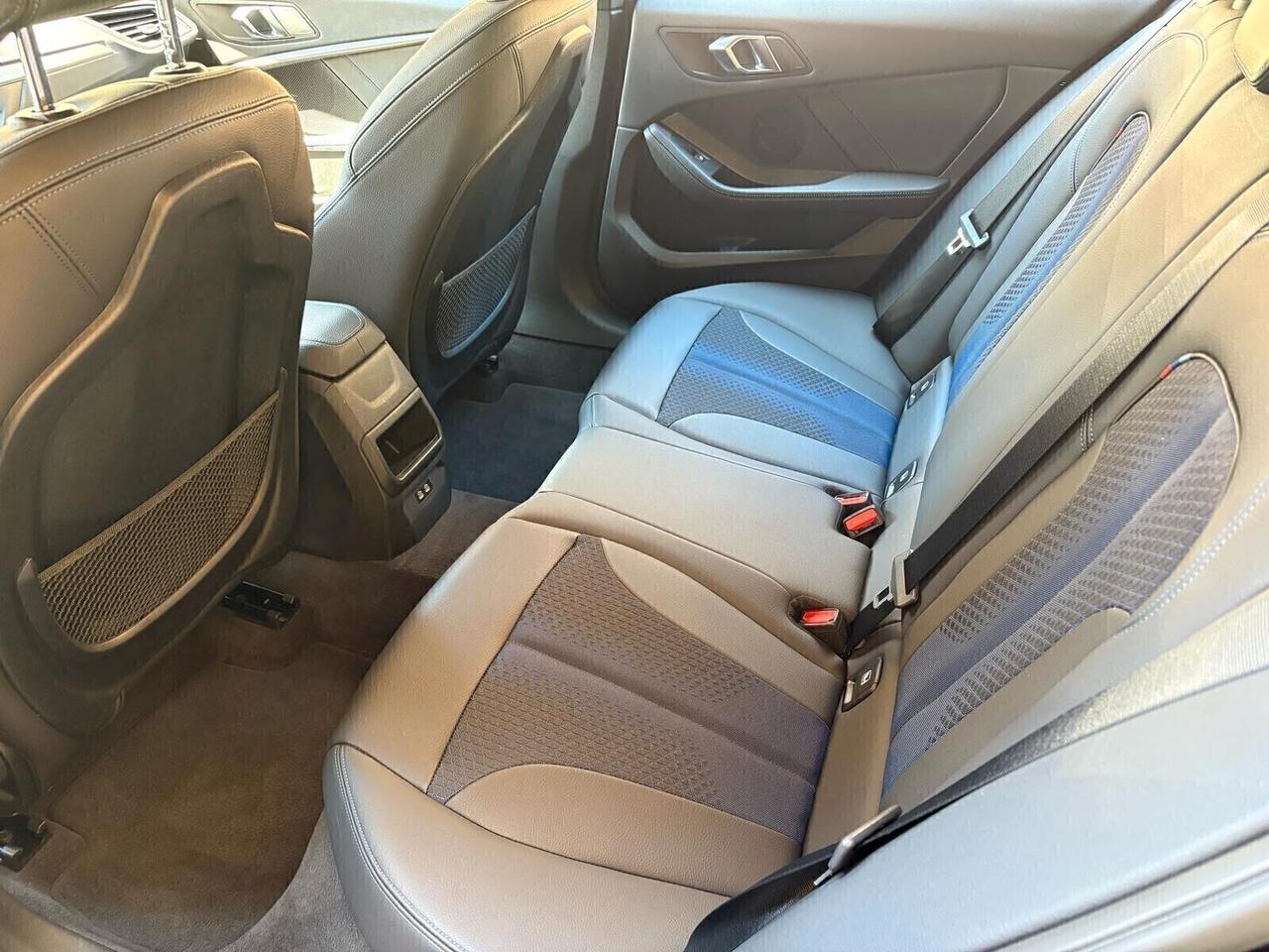 Bmw 116d 5p. Msport 18000 KM