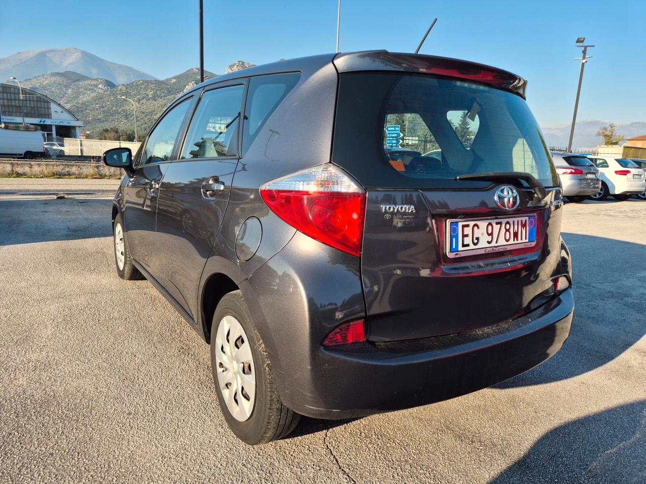 Toyota Verso-S 1.3 MT