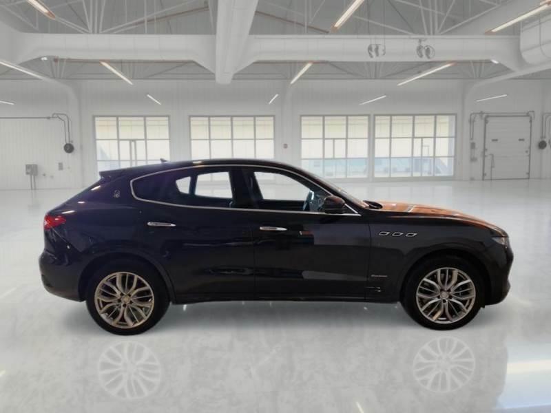 MASERATI LEVANTE 3.0 V6 DS 275cv GranLusso Q4 auto
