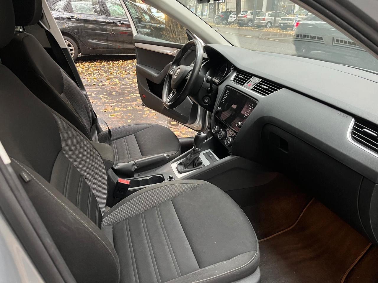 Skoda Octavia 1.5 DSG Wagon Ambition G-Tec