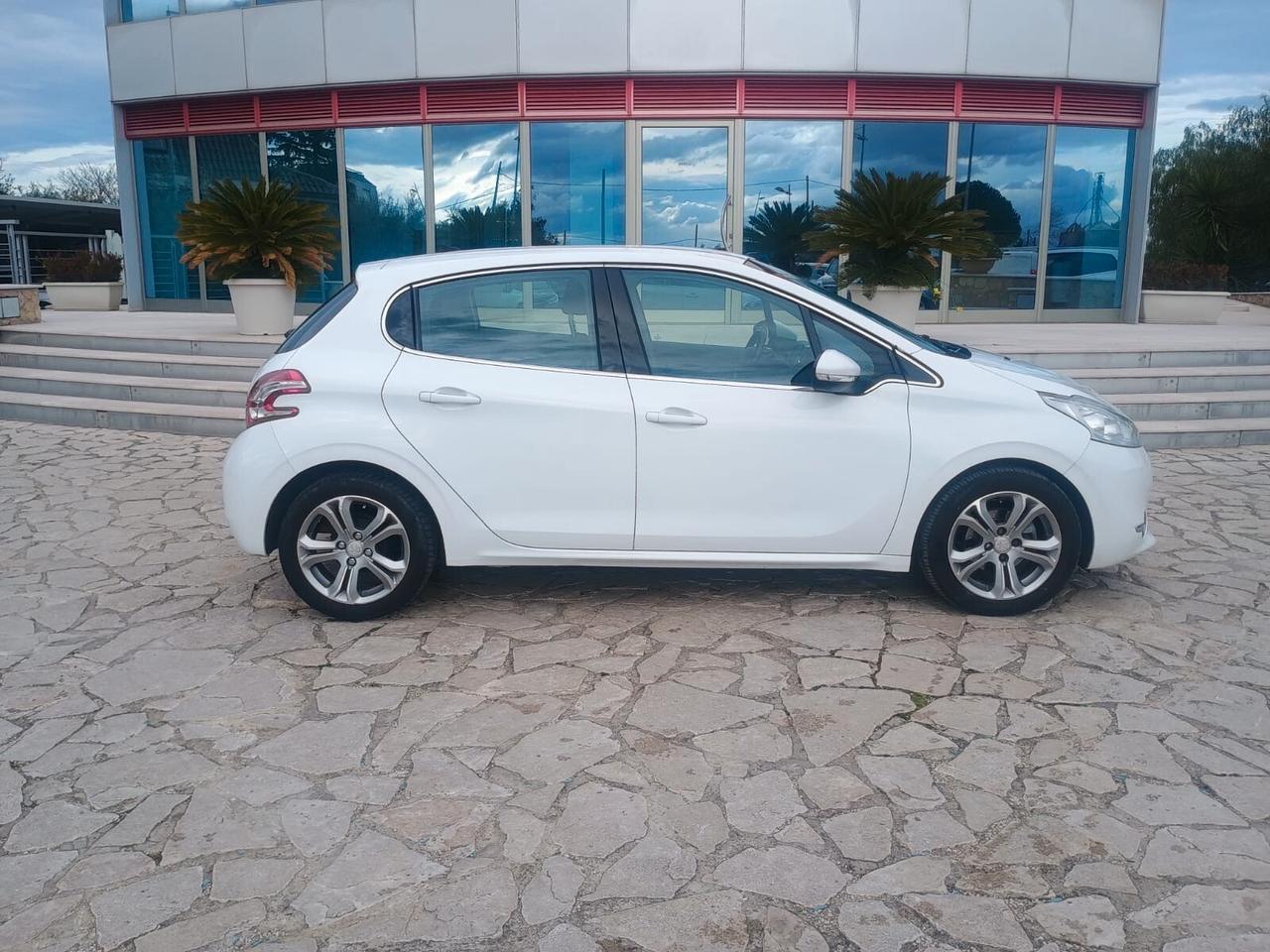 Peugeot 208 1.2 VTi 82 CV 5 porte Allure