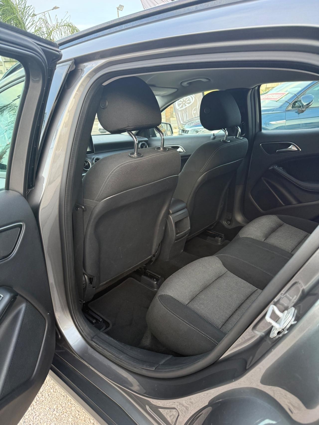 Mercedes-benz GLA 200 d Automatic 4Matic Premium