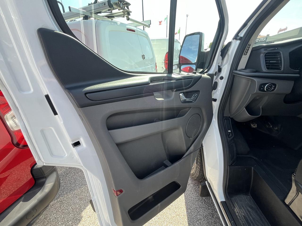FORD TRANSIT CUSTOM 2000 TDI 130 cv