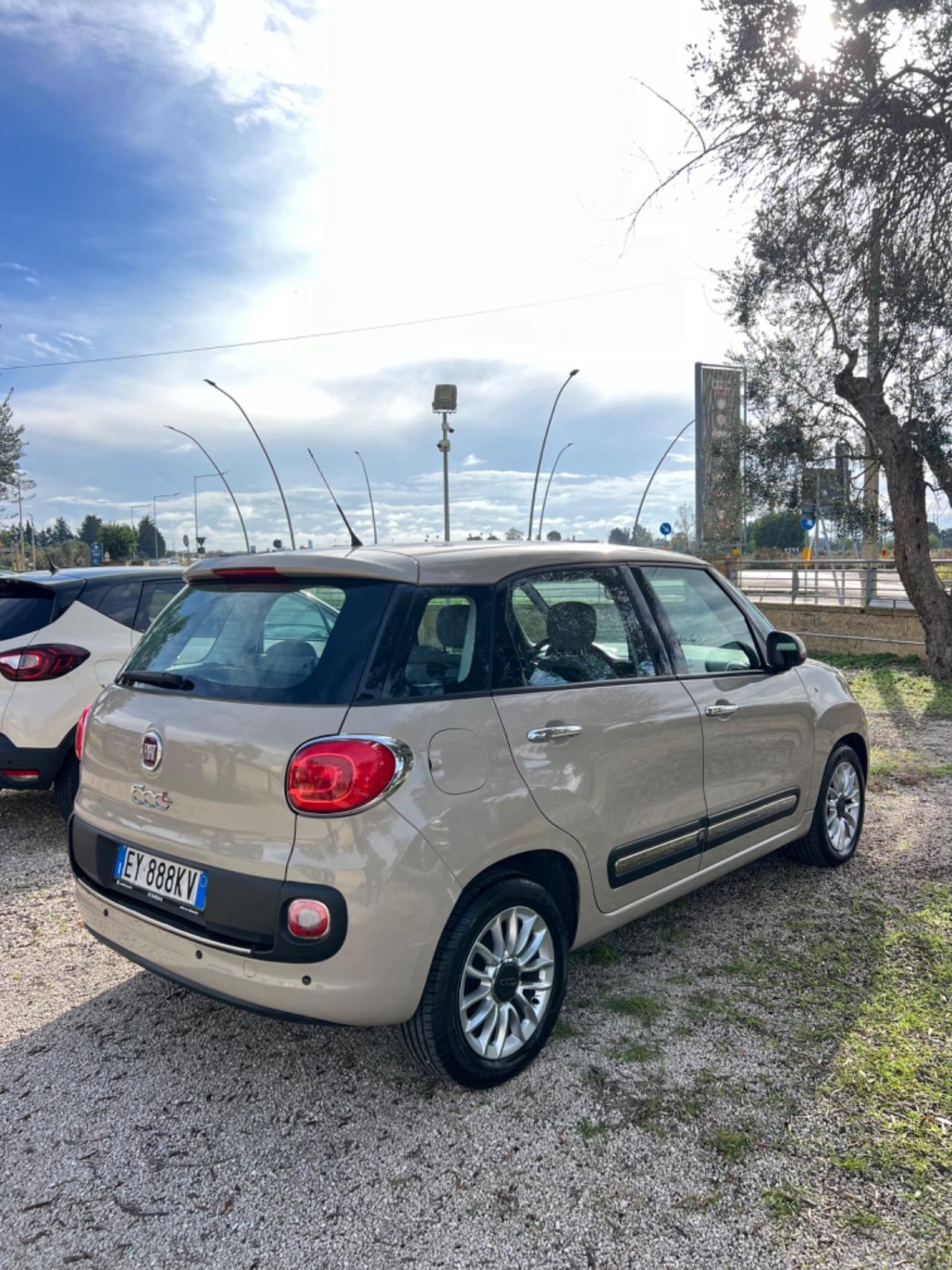 Fiat 500L 1.3 Multijet 85 CV Lounge color cappuccino