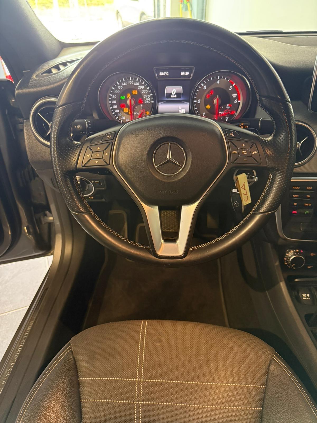 Mercedes CLA 200 -AUTOMATICA - GARANZIA