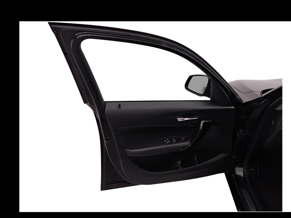 BMW Serie 1 F/20-21 2015 - 118d Sport auto 5p my18