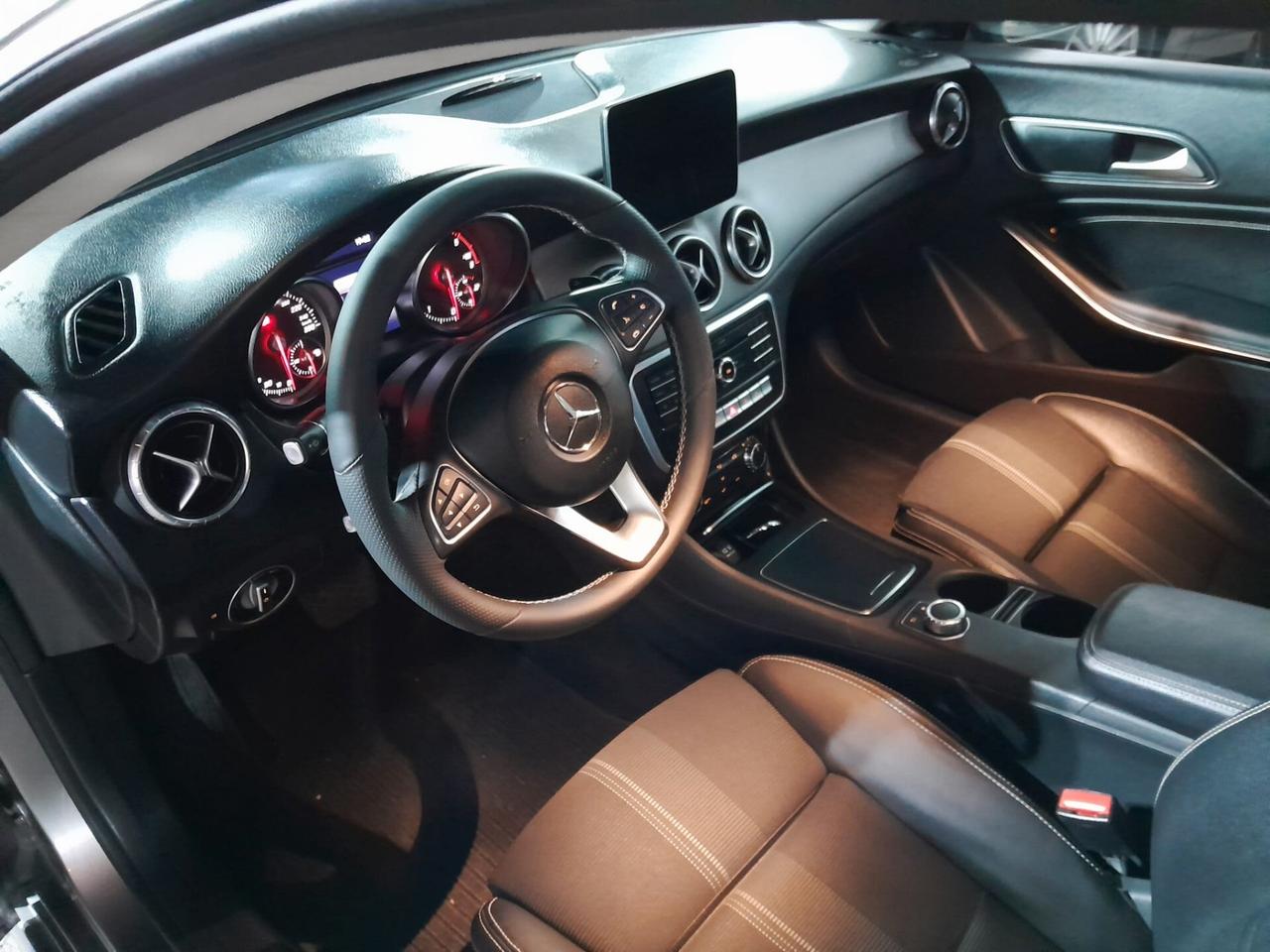 Mercedes-benz CLA 200 d Automatic Premium