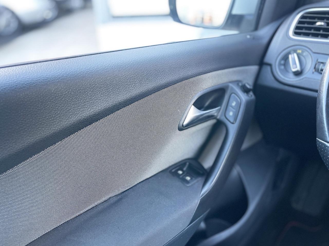 Volkswagen Polo 1.4 GTI Benzina 180CV Auto E5 - 2012