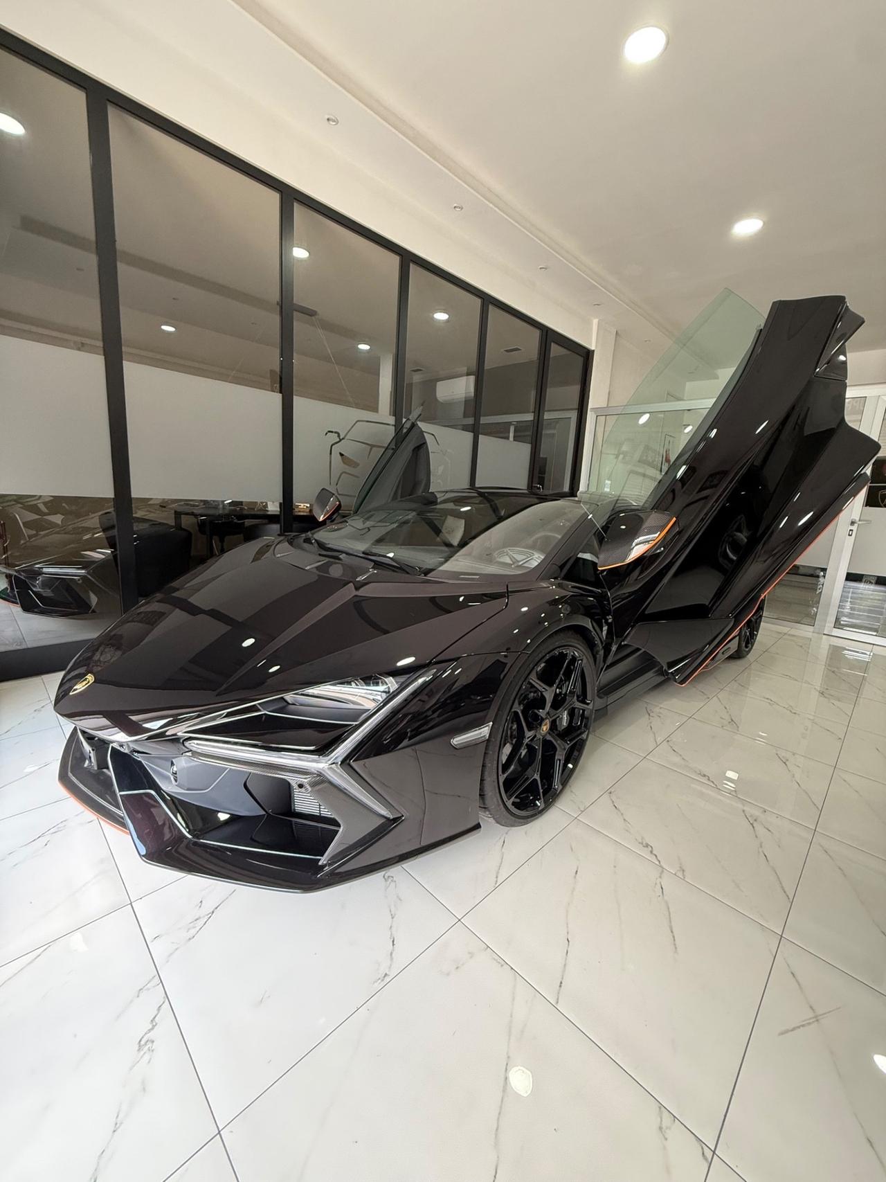 Lamborghini Revuelto 6.5 V12