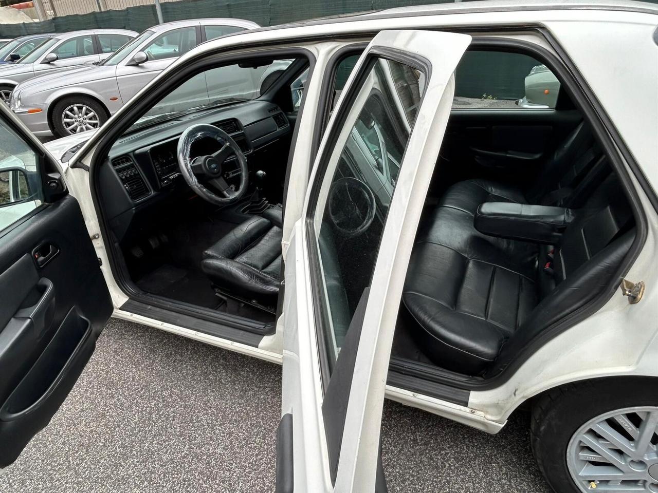 Ford Sierra 2.0i turbo 16V 4p. RS Cosworth Executive