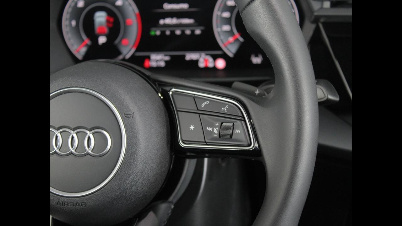 AUDI A3 IV 2024 allstreet - A3 allstreet 35 2.0 tdi Business s-tr