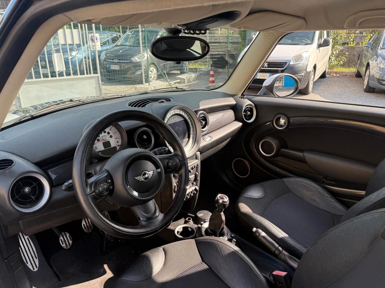 Mini Cooper S Coupe 1.6 John Works Coupé