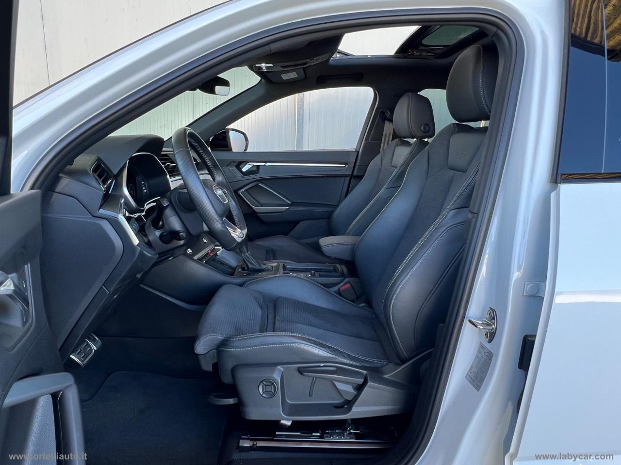 AUDI Q3 SPB 40 TDI quattro S tr. Ident. Black