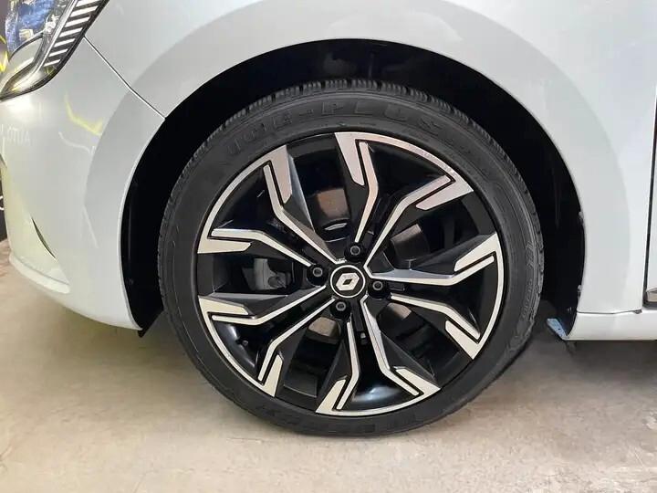 Renault Clio Full Hybrid E-Tech 140 CV 5 porte Intens