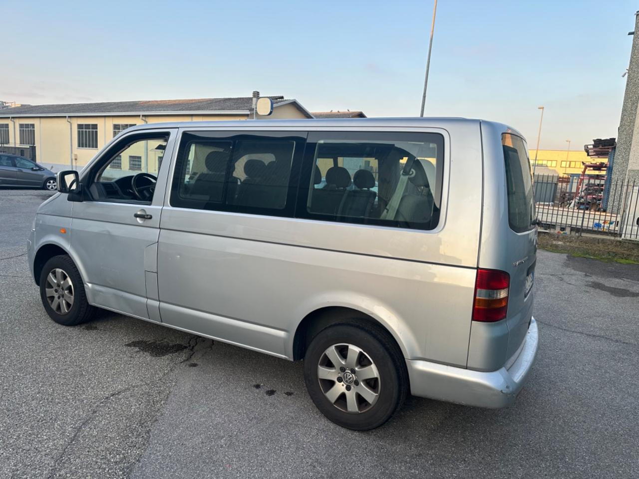 Volkswagen Transporter 9 POSTI