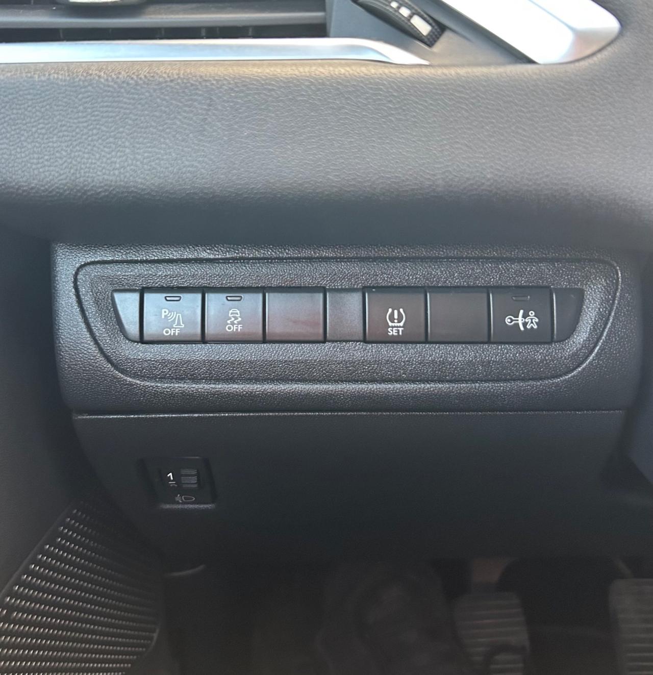 Peugeot 208 BlueHDi 5p Allure Neopatentati 2015