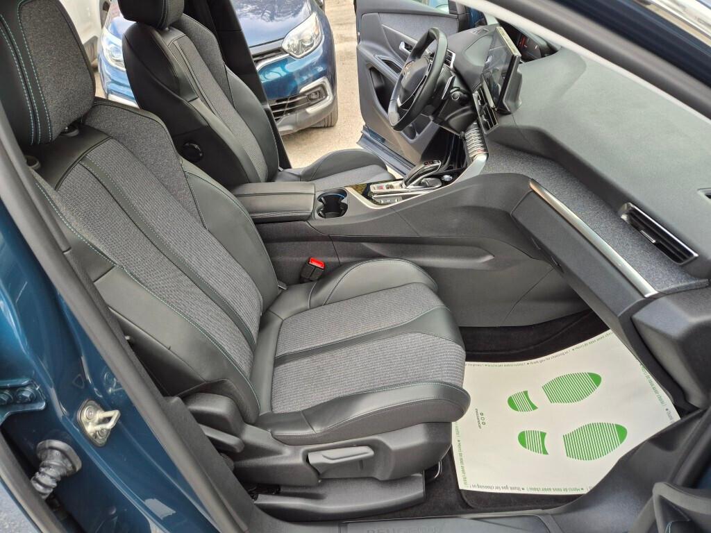 Peugeot 3008 BlueHDi 130CV EAT8 ALLURE
