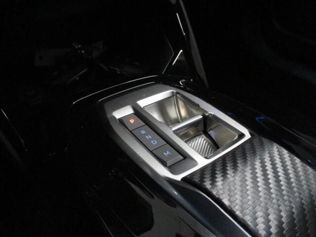 Peugeot 2008 Hybrid 145 e-DCS6 GT