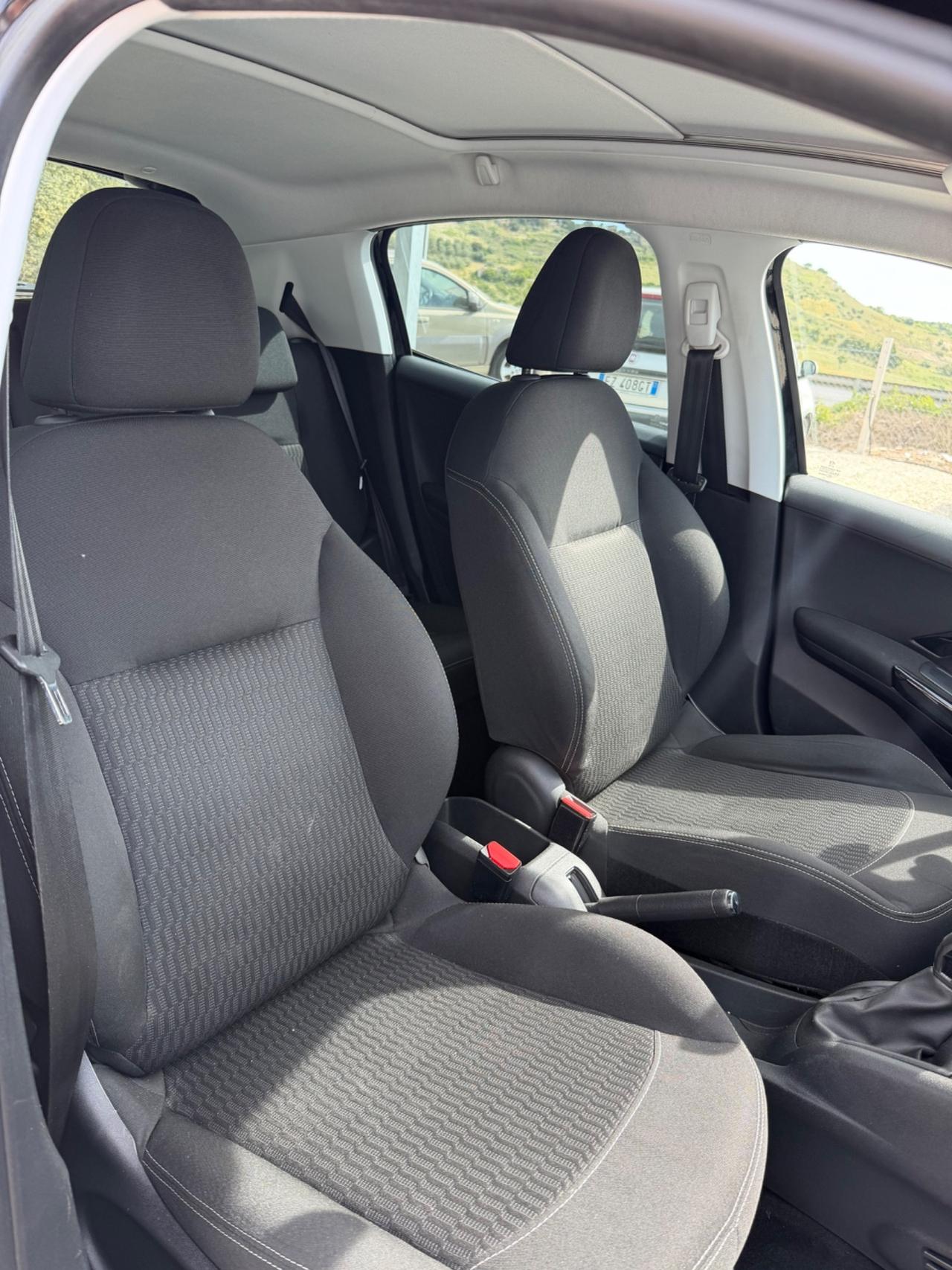 Peugeot 208 PureTech 82 5 porte Allure