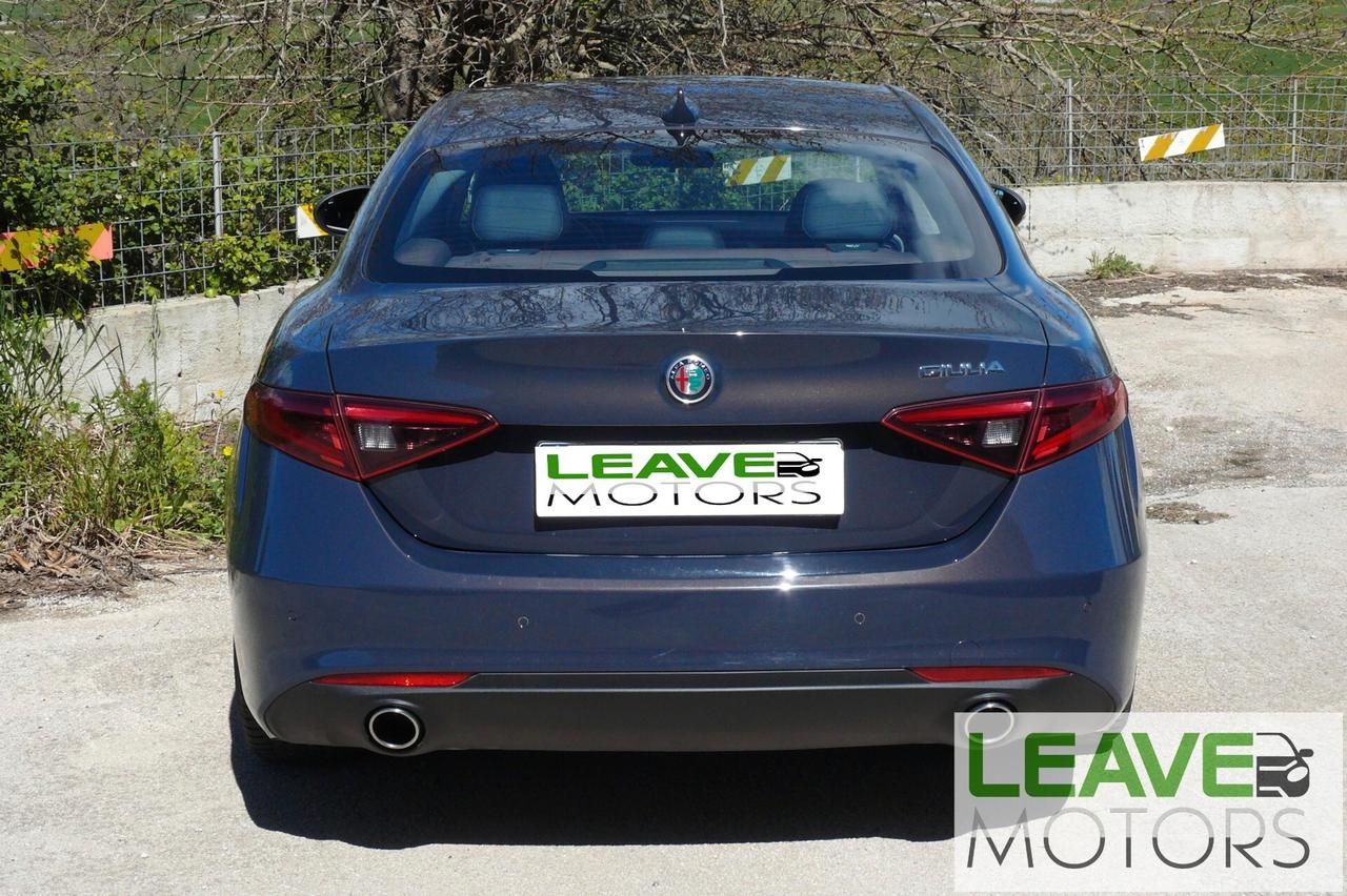 Alfa Romeo Giulia 180 CV AT8 Sport (M1487)
