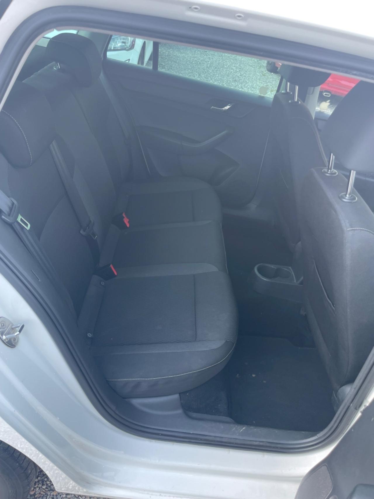 Skoda Rapid 1.6 TDI CR 90 CV DSG Elegance