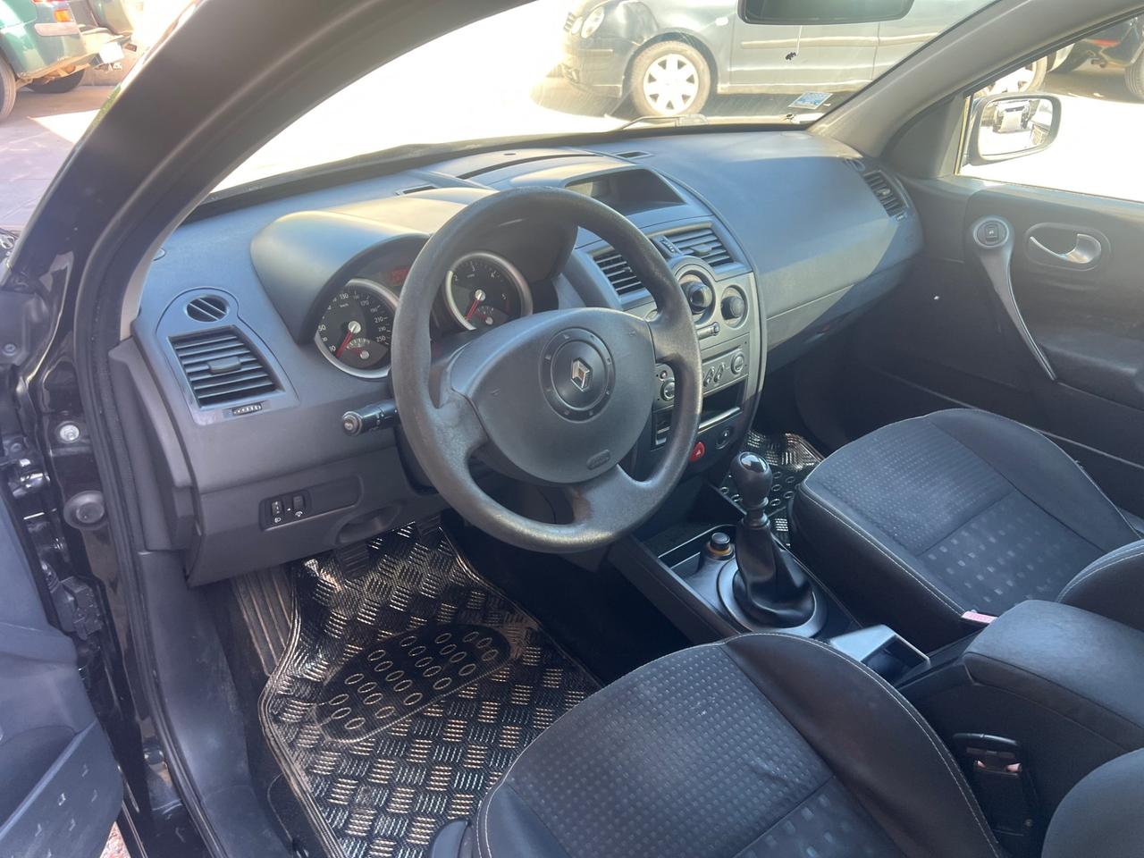 Renault Megane Mégane 1.5 dCi/100CV 5 porte Confort Authentique