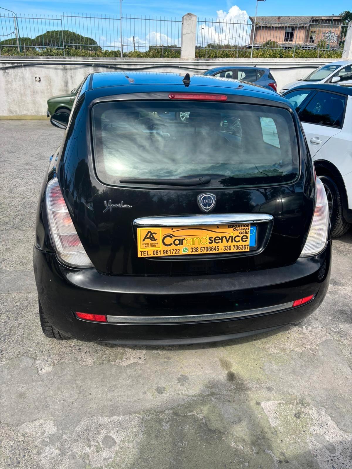 Lancia Ypsilon 1.3 MJT 75 CV Unyca