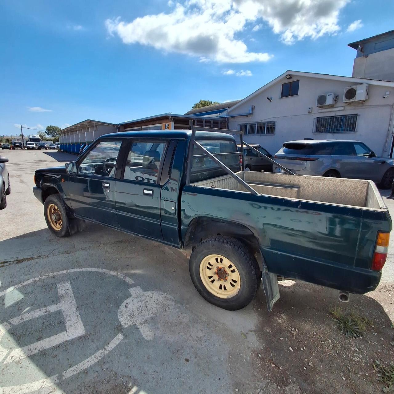 Mitsubishi L200 2.5 TD 4WD Club Cab Pick-up