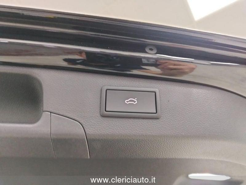 Skoda Superb 2.0 TDI DSG Wagon Style